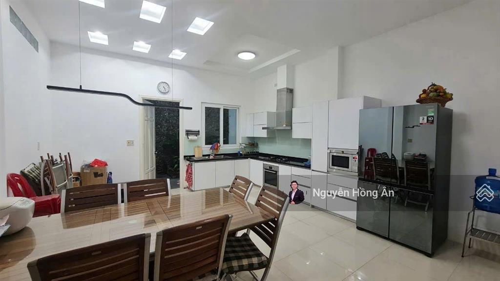 Bán nhanh nhà đẹp 3 tầng mặt tiền đường mê linh dt 108m2, vị trí đẹp, vừa ở vừa kinh doanh, 18 tỷ
