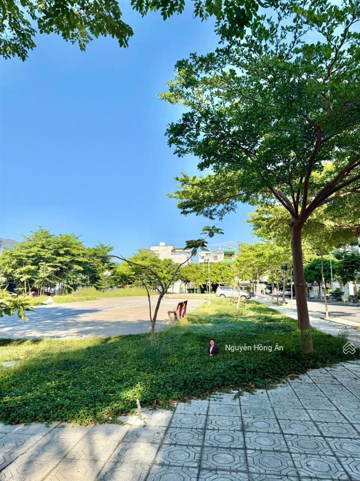 Bán nhanh lô đất kđt an bình tân dt 80m2 ngang 4m, gần sungroup, đối diện công viên, giá 6 tỷ tl
