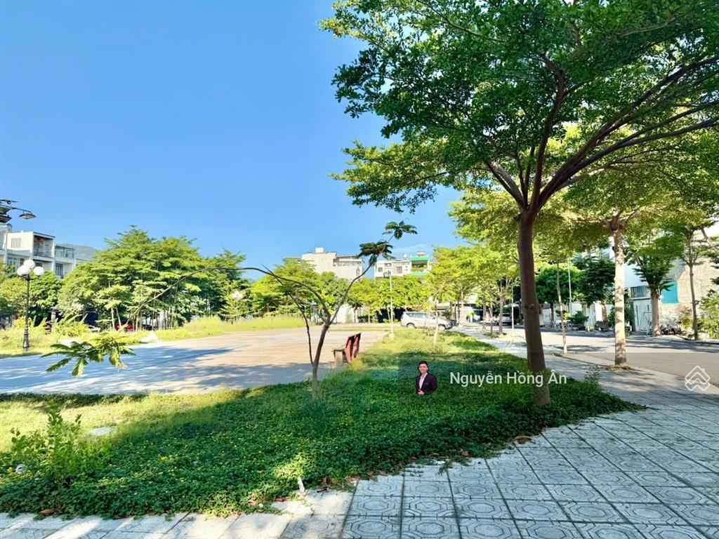 Bán nhanh lô đất kđt an bình tân dt 80m2 ngang 4m, gần sungroup, đối diện công viên, giá 6 tỷ tl