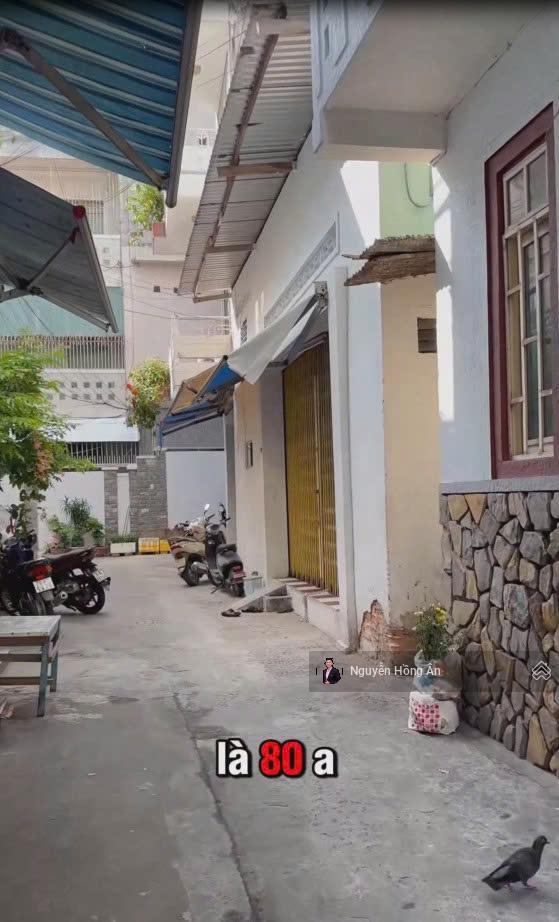 Bán nhà có gác lửng dt 33,1m2 cách đường thống nhất 15m, gần biển, kdc an ninh, giá 4,2 tỷ