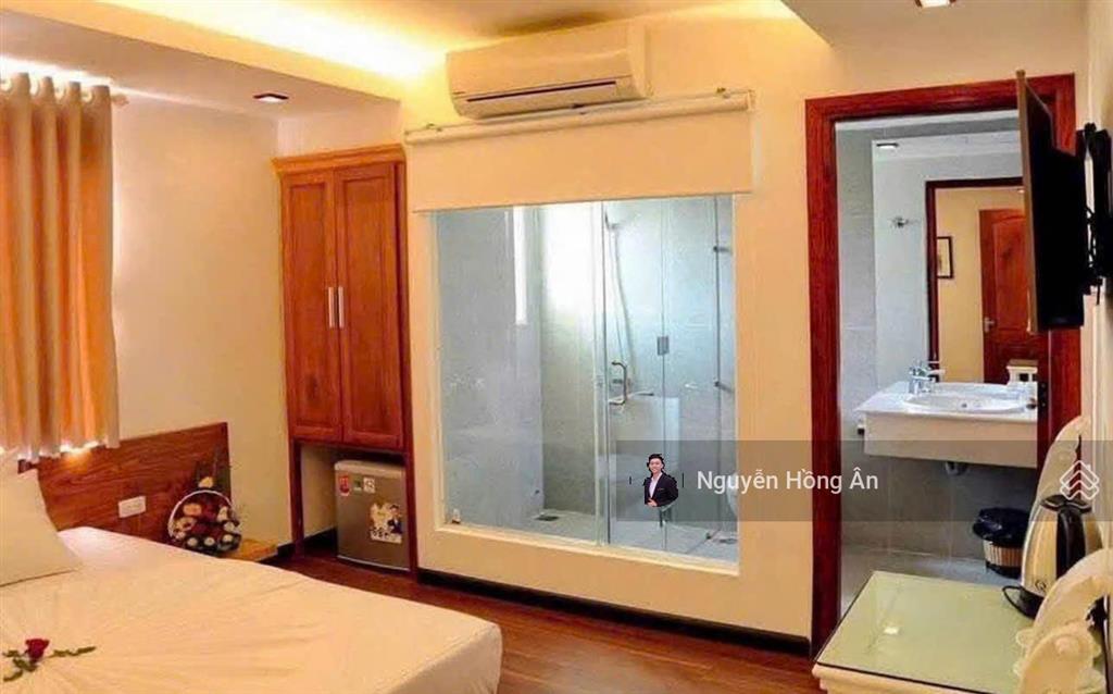 Bán khách sạn 6 tầng đường hoàng diệu 140,2m2, đang có dòng tiền 50tr/tháng, cách biển 300m, 35 tỷ