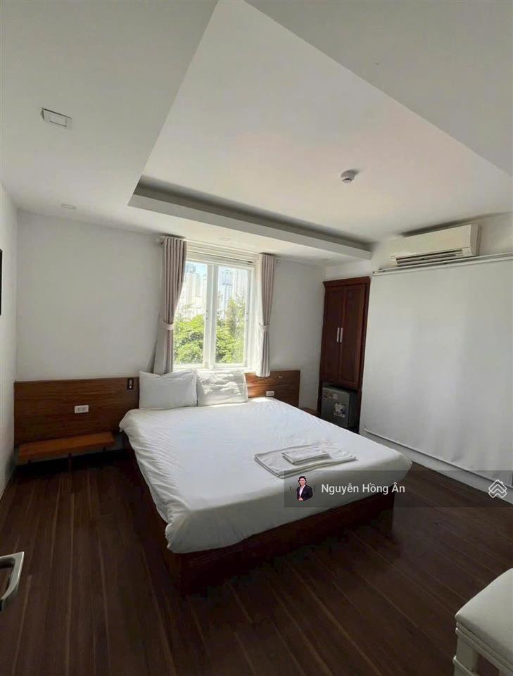 Bán khách sạn 6 tầng đường hoàng diệu 140,2m2, đang có dòng tiền 50tr/tháng, cách biển 300m, 35 tỷ