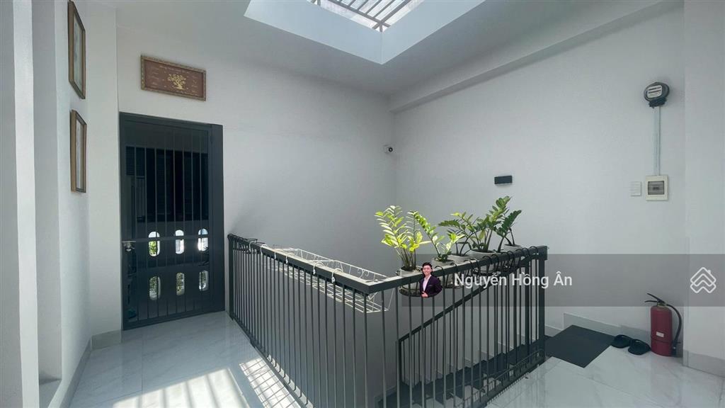 Bán nhà 3 tầng gần biển cạnh đường dã tượng, đang kinh doanh sẵn dòng tiền 22 triệu/tháng, 65tr/m2