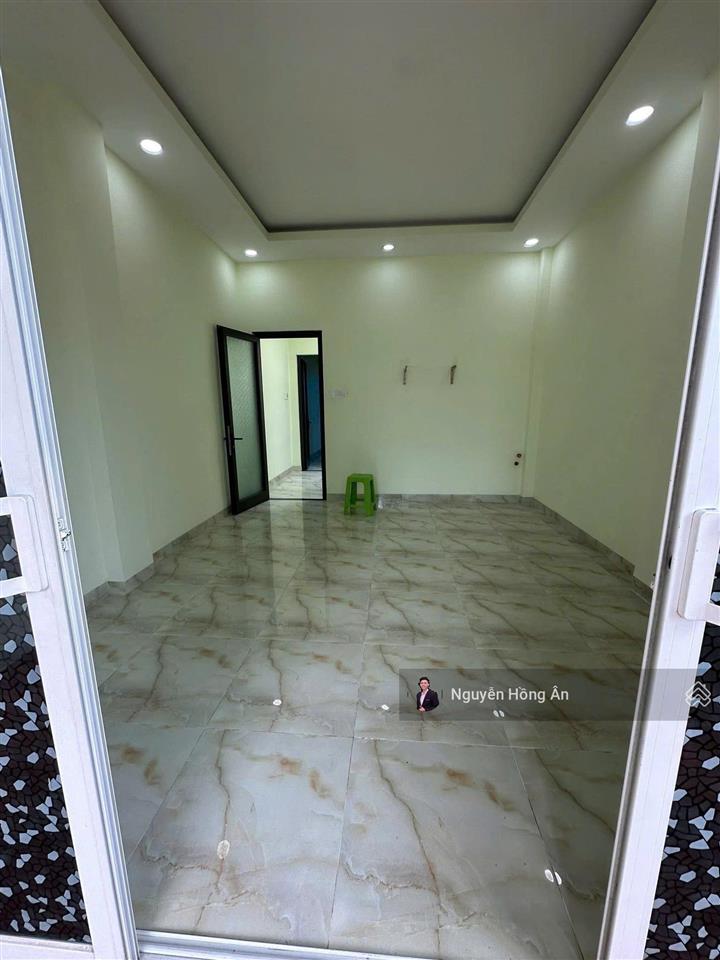 Hàng hiếm nhà 3 tầng kđt lê hồng phong 2 dt 64m2 sổ đỏ hoàn công, nội thất hiện đại, giá 7,75 tỷ