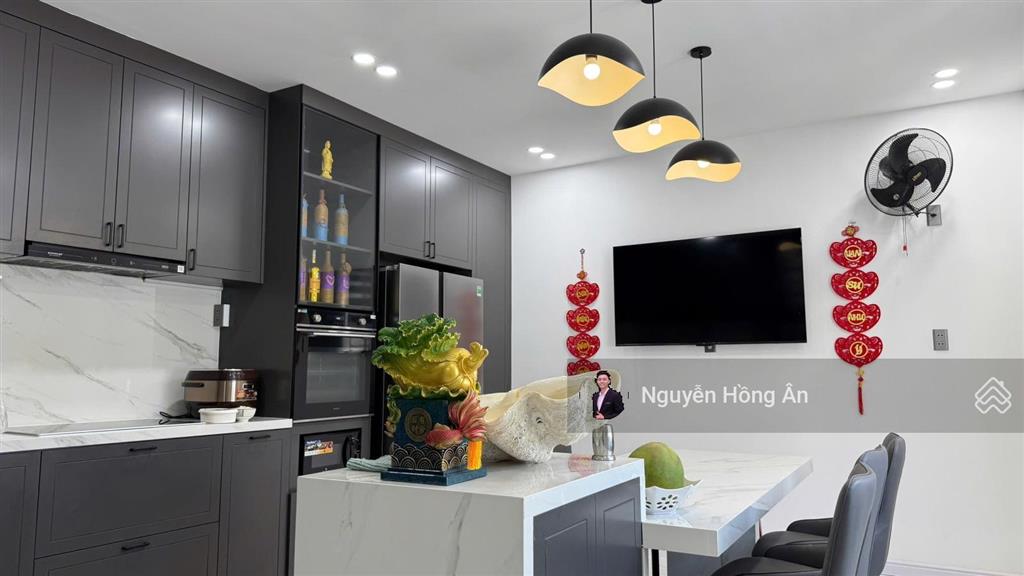 Bán nhà phố 4 tầng 2 mặt tiền trung tâm nha trang đẹp như villa, dòng tiền 30tr/tháng, chỉ 13,9 tỷ
