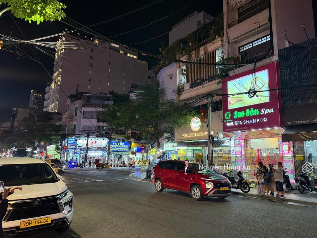 Bán nhà mặt phố 6 tầng đường nguyễn thiện thuật cách biển 300m, đang có dòng tiền thuê, giá 14tỷ tl