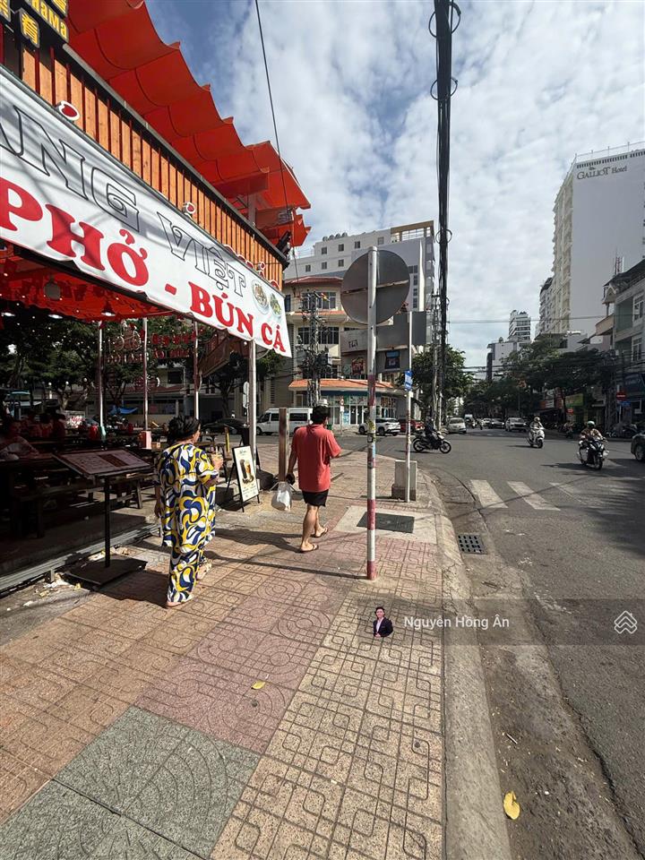 Bán nhà mặt phố 6 tầng đường nguyễn thiện thuật cách biển 300m, đang có dòng tiền thuê, giá 14tỷ tl
