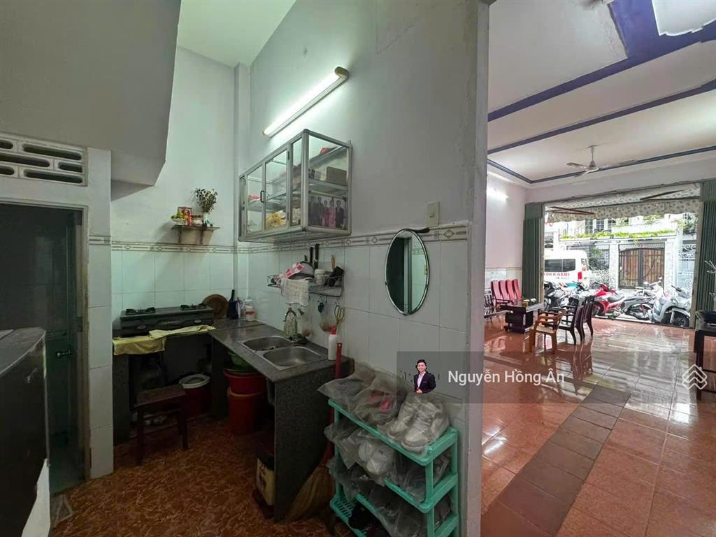 Bán nhà 2 tầng mặt tiền đường trịnh phong ngay tt bàn cờ, sẵn dòng tiền thuê 12tr/tháng, 10,5 tỷ tl
