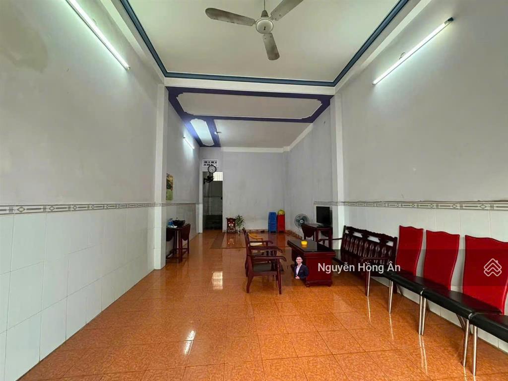 Bán nhà 2 tầng mặt tiền đường trịnh phong ngay tt bàn cờ, sẵn dòng tiền thuê 12tr/tháng, 10,5 tỷ tl
