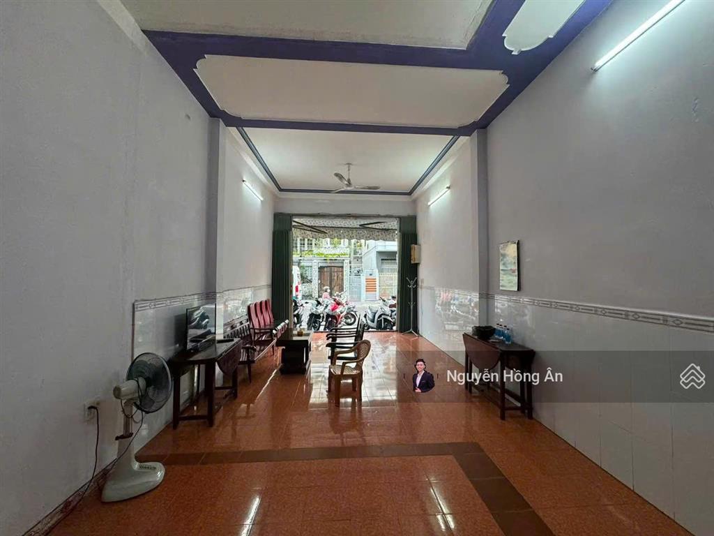 Bán nhà 2 tầng mặt tiền đường trịnh phong ngay tt bàn cờ, sẵn dòng tiền thuê 12tr/tháng, 10,5 tỷ tl