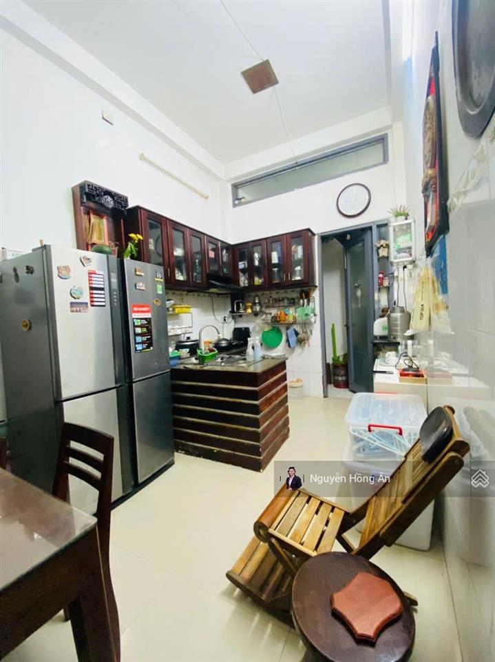 Bán nhà 4 tầng bắc nha trang cách biển 100m dt 50,4m2, có nội thất, tiện ích đầy đủ, 6,5 tỷ