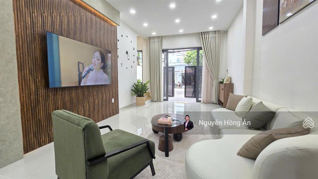 Siêu phẩm nhà đẹp 3 tầng mặt tiền đường đồng nai  dt 80,7m2  full nội thất  giá 11,9 tỷ có tl