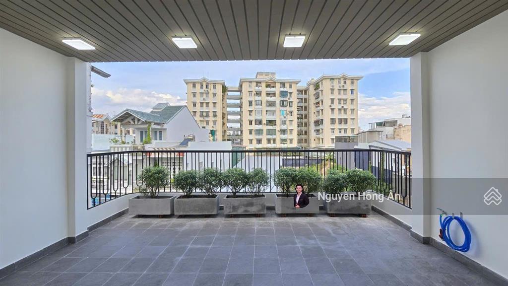 Siêu phẩm nhà đẹp 3 tầng mặt tiền đường đồng nai  dt 80,7m2  full nội thất  giá 11,9 tỷ có tl