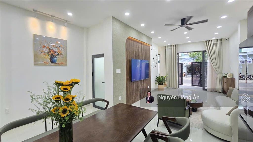 Siêu phẩm nhà đẹp 3 tầng mặt tiền đường đồng nai  dt 80,7m2  full nội thất  giá 11,9 tỷ có tl