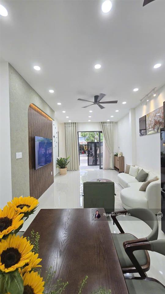 Siêu phẩm nhà đẹp 3 tầng mặt tiền đường đồng nai  dt 80,7m2  full nội thất  giá 11,9 tỷ có tl