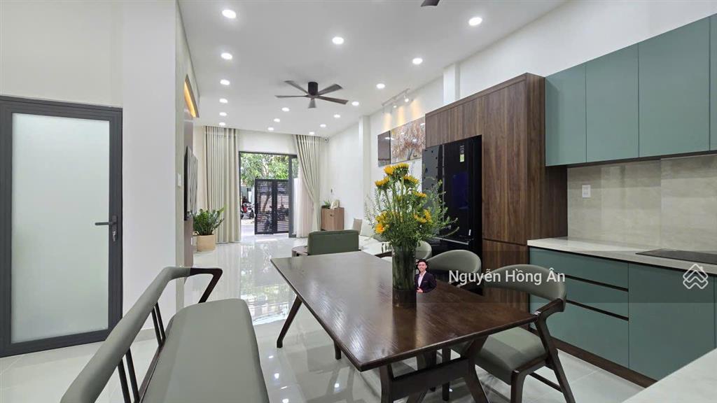 Siêu phẩm nhà đẹp 3 tầng mặt tiền đường đồng nai  dt 80,7m2  full nội thất  giá 11,9 tỷ có tl