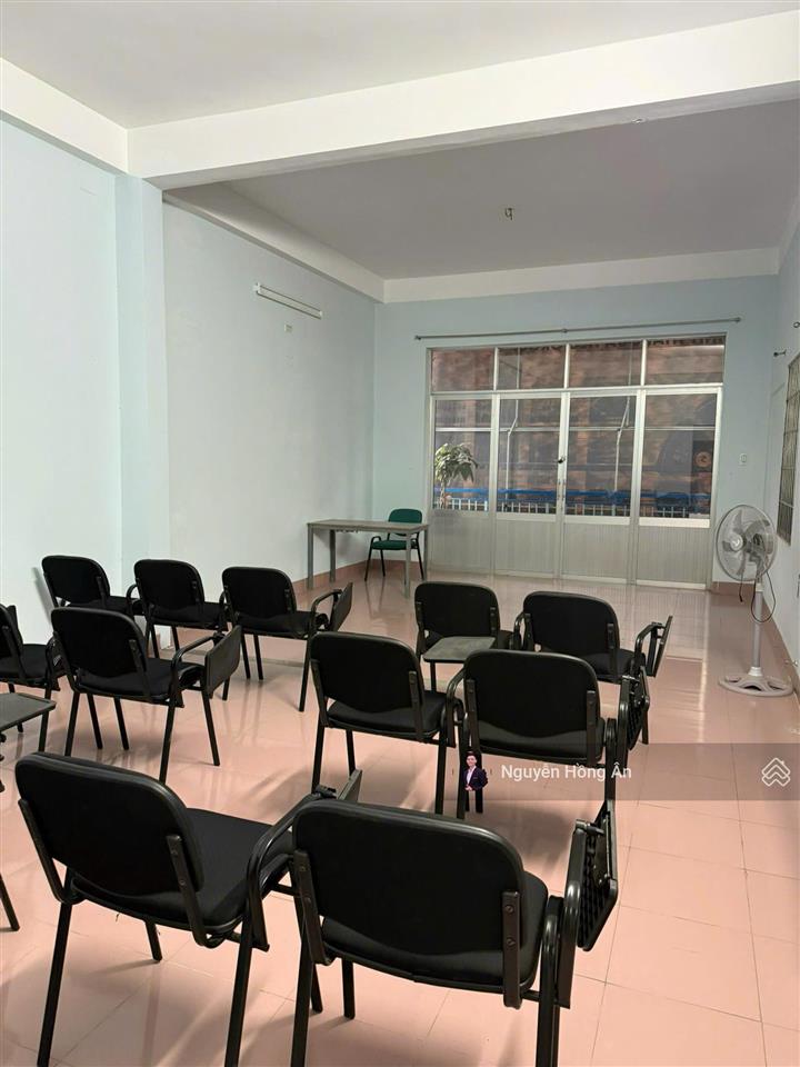 Bán nhà mặt tiền 23/10 ngay nút giao thông ngọc hội, dòng tiền 20tr/th, ngang 6m đẹp, giá rẻ 7,3 tỷ
