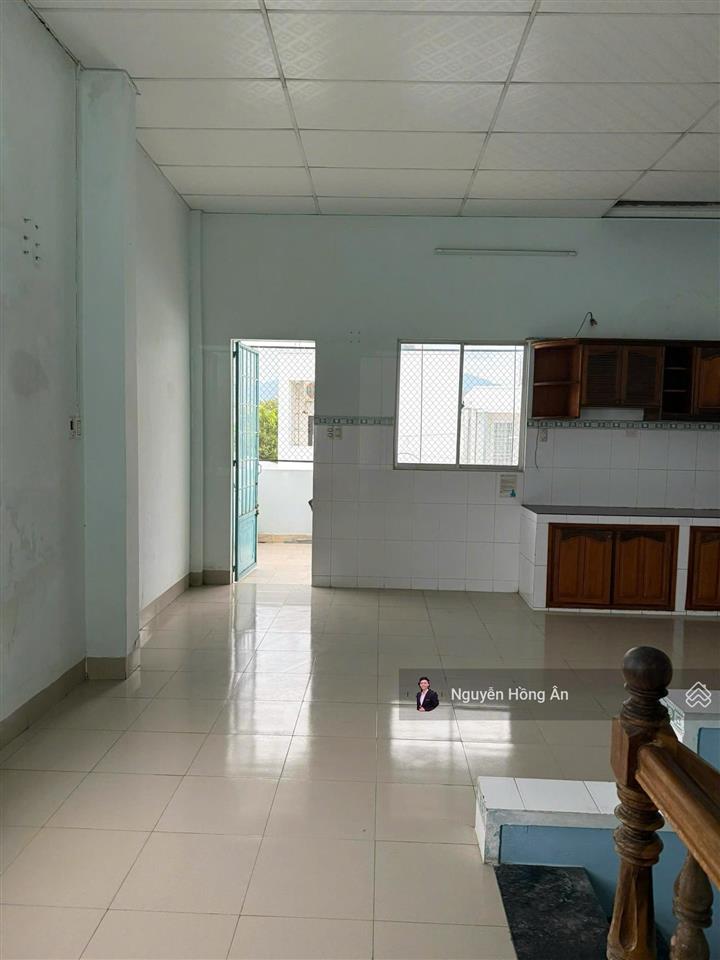 Bán nhà mặt tiền 23/10 ngay nút giao thông ngọc hội, dòng tiền 20tr/th, ngang 6m đẹp, giá rẻ 7,3 tỷ