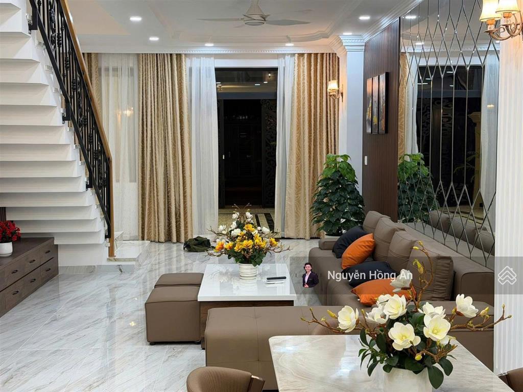 Bán nhà đẹp 3 tầng tân cổ điển mặt tiền đường 13m kđt hà quang 2, gần sông, giá tốt chỉ 10,5 tỷ