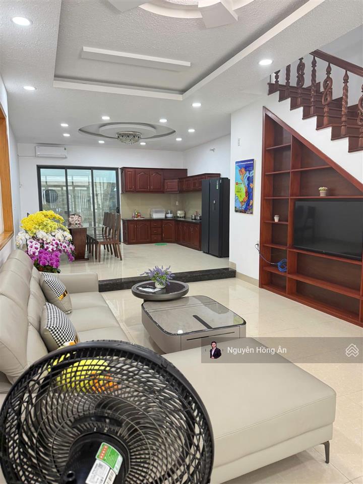 Bán nhà đẹp 4 tầng mới tinh phước long dt 102,5m2, full nội thất, dòng tiền 35tr/tháng, giá 11,5 tỷ