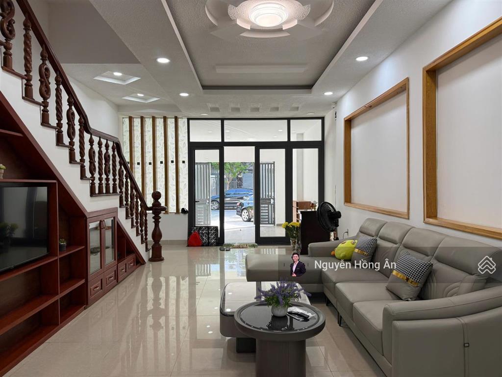Bán nhà đẹp 4 tầng mới tinh phước long dt 102,5m2, full nội thất, dòng tiền 35tr/tháng, giá 11,5 tỷ