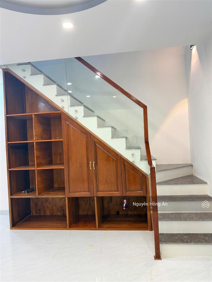 Bán nhà 2 tầng mặt tiền kinh doanh đường vạn hoà dt 87,4m2, gần chợ đầm, gần biển, giá 8,8 tỷ có tl
