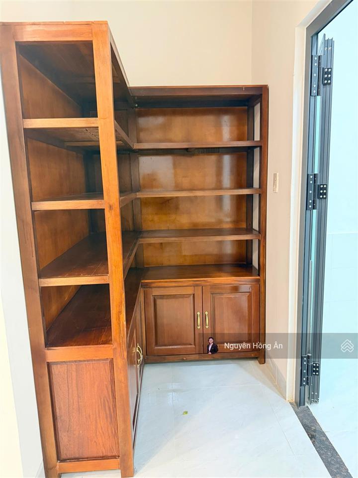 Bán nhà 2 tầng mặt tiền kinh doanh đường vạn hoà dt 87,4m2, gần chợ đầm, gần biển, giá 8,8 tỷ có tl