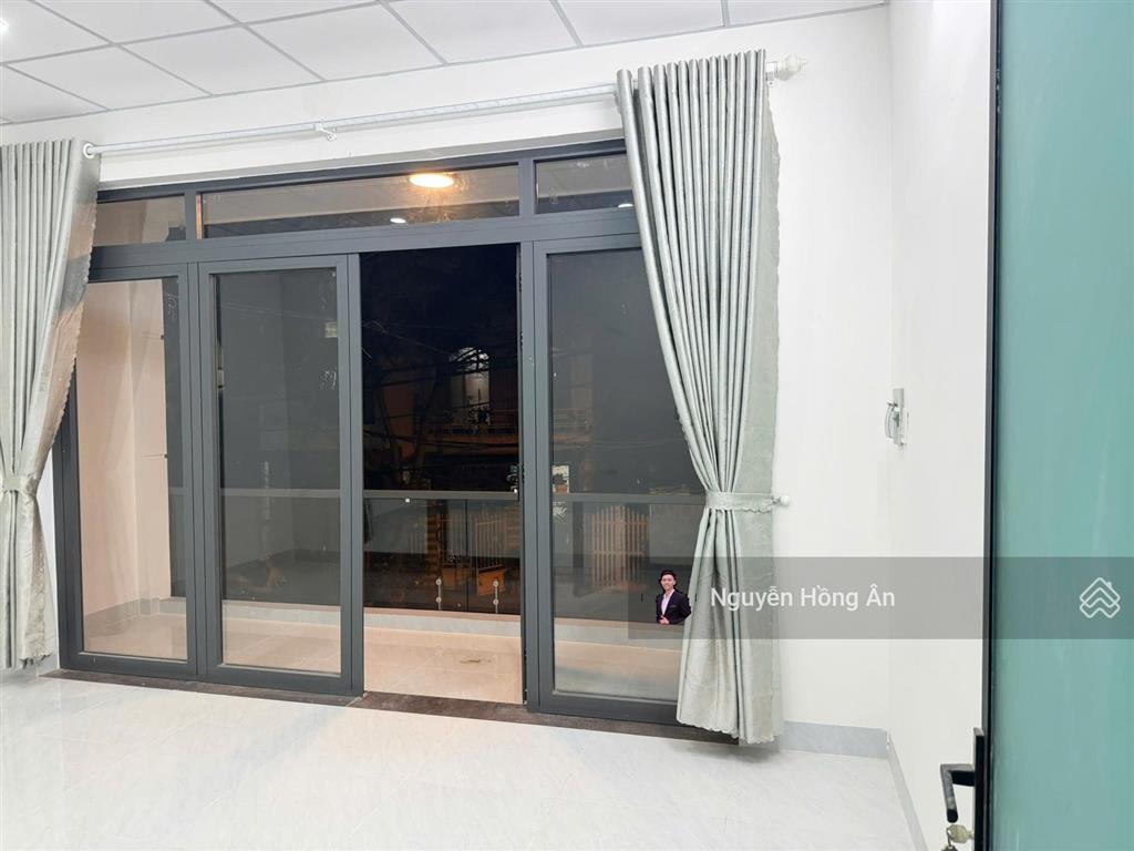 Bán nhà 2 tầng mặt tiền kinh doanh đường vạn hoà dt 87,4m2, gần chợ đầm, gần biển, giá 8,8 tỷ có tl