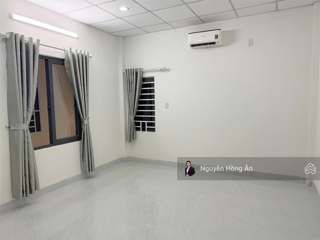 Bán nhà 2 tầng mặt tiền kinh doanh đường vạn hoà dt 87,4m2, gần chợ đầm, gần biển, giá 8,8 tỷ có tl
