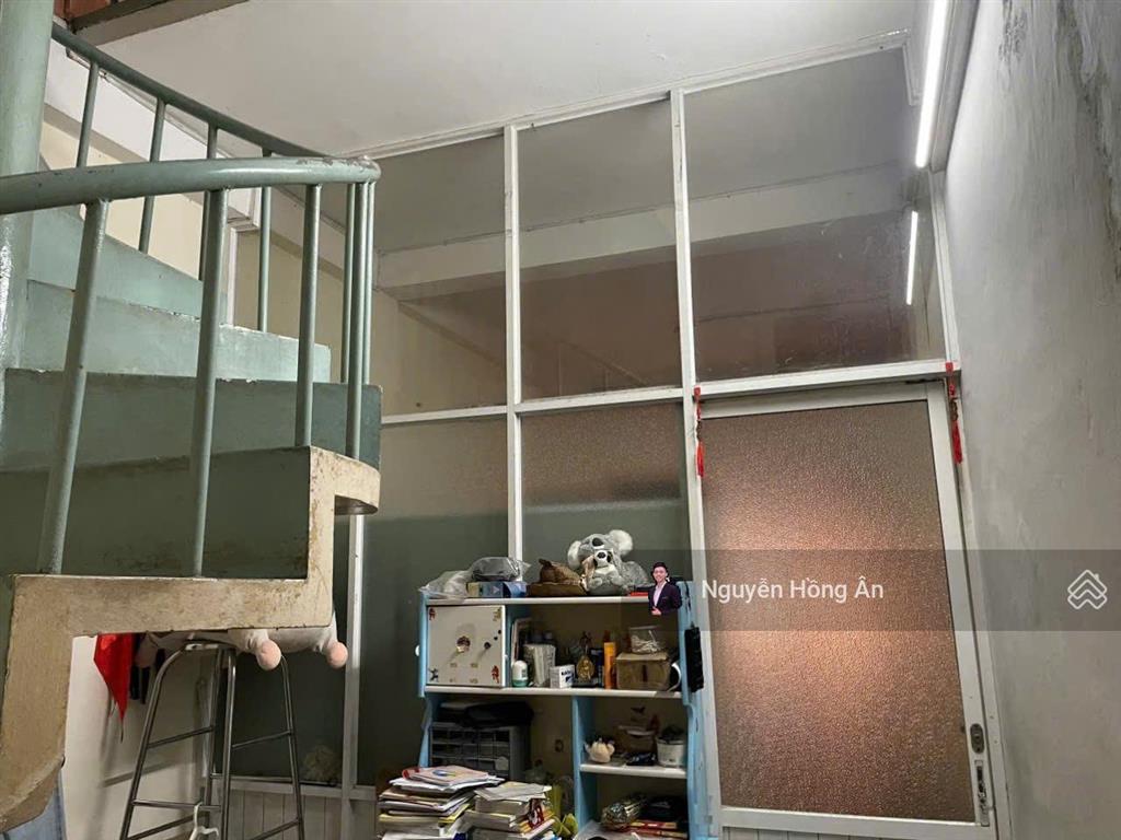 Bán nhà 3 tầng mặt tiền kinh doanh đường nguyễn trãi, ra biển trần phú 4p, giá 9,5 tỷ có tl