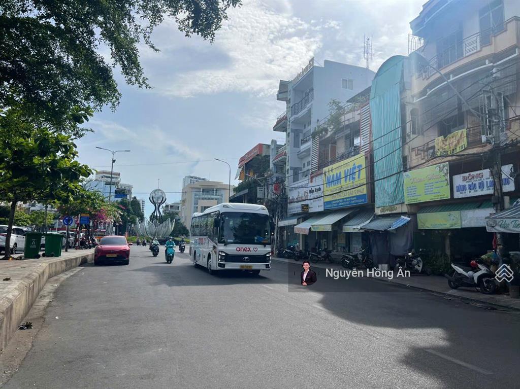 Bán nhà 3 tầng mặt tiền kinh doanh đường nguyễn trãi, ra biển trần phú 4p, giá 9,5 tỷ có tl