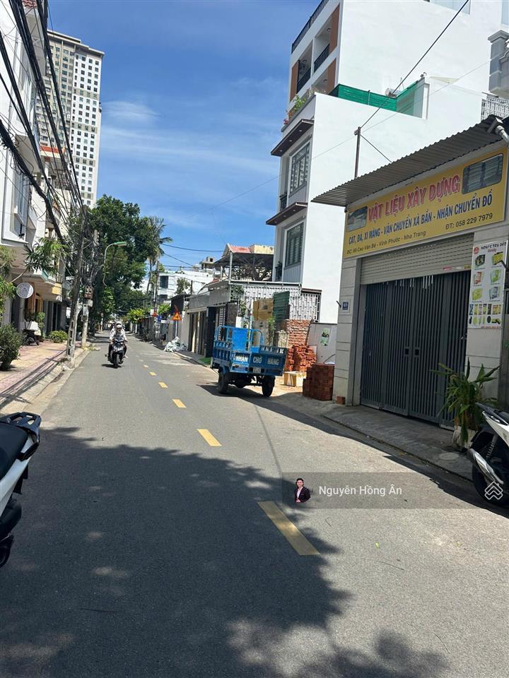 Bán đất tặng nhà trọ với mặt bằng cho thuê dt 96,54m2, sẵn dòng tiền thuê, gần biển, 9,6 tỷ