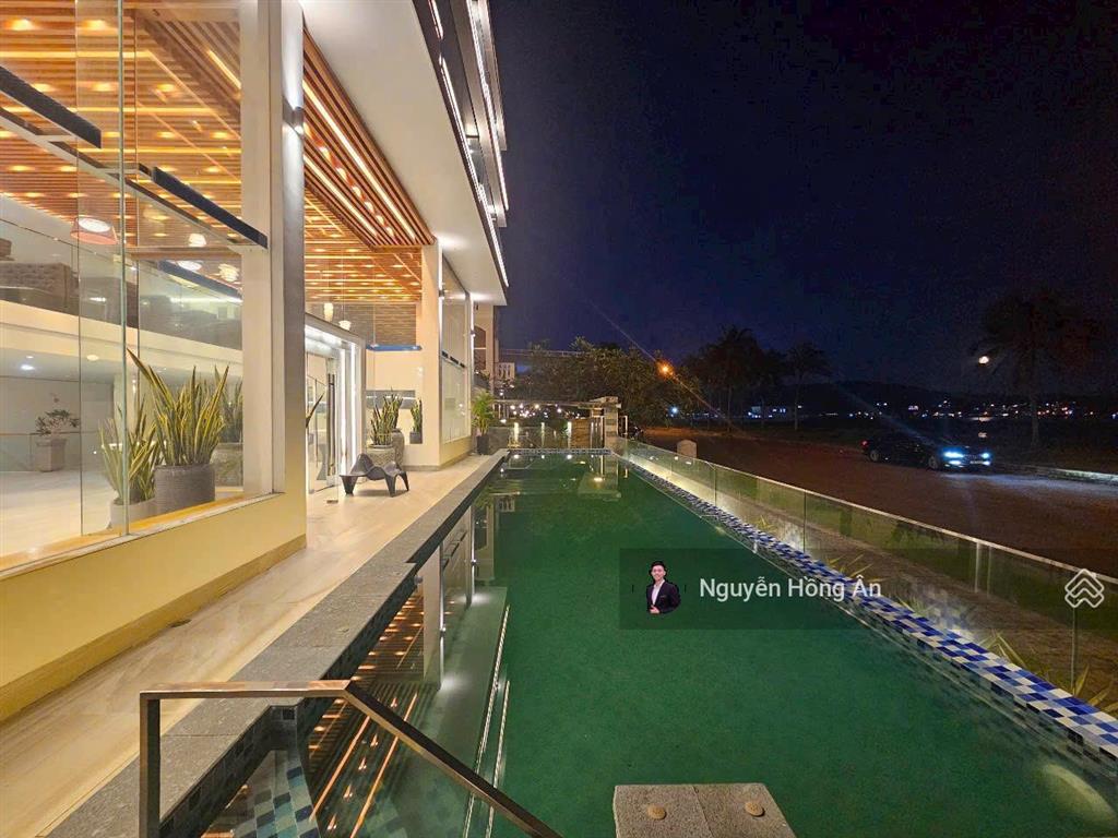 Bán biệt thự 3 tầng vị trí vip  trực diện biển nha trang kđt an viên nha trang  300 tỷ