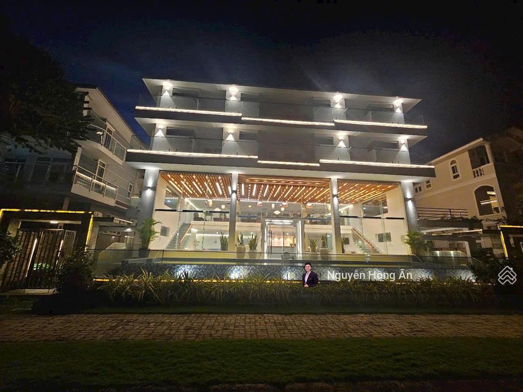 Bán biệt thự 3 tầng vị trí vip  trực diện biển nha trang kđt an viên nha trang  300 tỷ