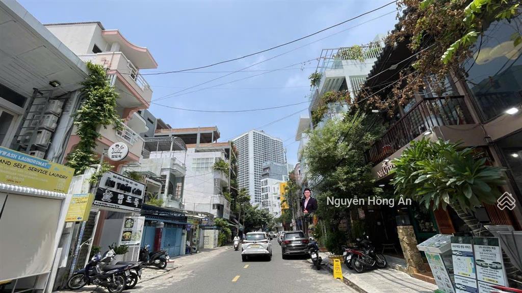 Bán nhà 4t mặt tiền ngô thời nhiệm phố tây nha trang, cách biển 500m, kinh doanh sầm uất, 15,9 tỷ