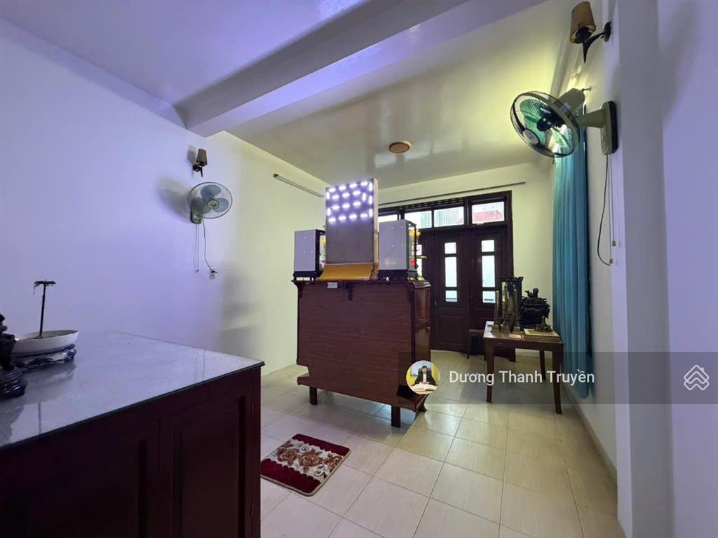 Hạ giá bán nhanh nhà 3 tầng mặt tiền ngô đức kế cạnh chợ xóm mới, vị trí đắc địa, giá 13,5 tỷ