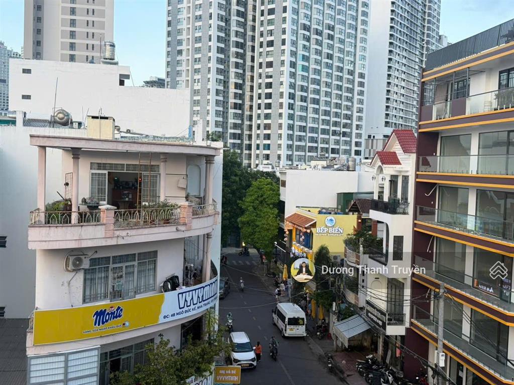 Hạ giá bán nhanh nhà 3 tầng mặt tiền ngô đức kế cạnh chợ xóm mới, vị trí đắc địa, giá 13,5 tỷ