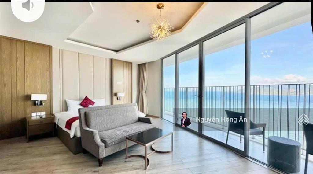 Cần tiền bán nhanh căn studio panorama view trực diện biển trần phú, full nội thất, giá 3,15 tỷ