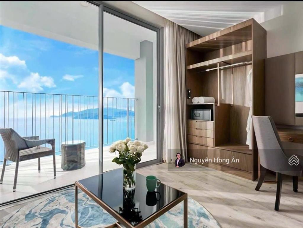 Cần tiền bán nhanh căn studio panorama view trực diện biển trần phú, full nội thất, giá 3,15 tỷ