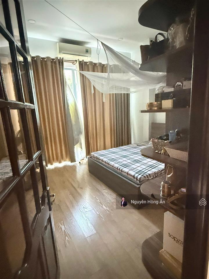 Bán nhà 3 tầng mặt tiền quảng đức cách biển hòn chồng 850m, đối diện trường sĩ quan, giá 9 tỷ có tl