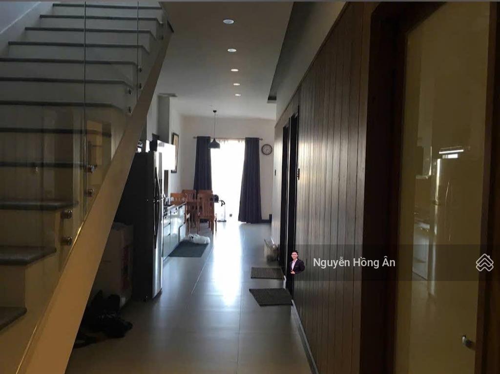Bán tòa căn hộ 7 tầng view biển cạnh đại học nha trang, dòng tiền 50 triệu/tháng, giá 49 tỷ có tl