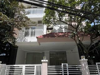Bán tòa căn hộ 7 tầng view biển cạnh đại học nha trang, dòng tiền 50 triệu/tháng, giá 49 tỷ có tl