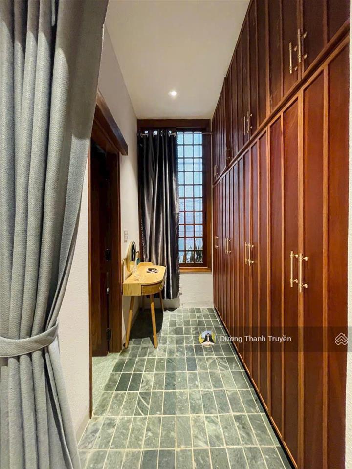Bán nhà đẹp 4 tầng đối diện công viên ngay kđt hà quang 2, sẵn sổ, dòng tiền 18tr/tháng, 8,9 tỷ