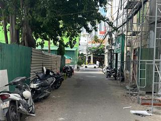 Bán nhanh lô đất dt 246m2 vuông vức, mặt tiền gần 8m, cách biển hòn chồng 100m, full odt, 200tr/m2