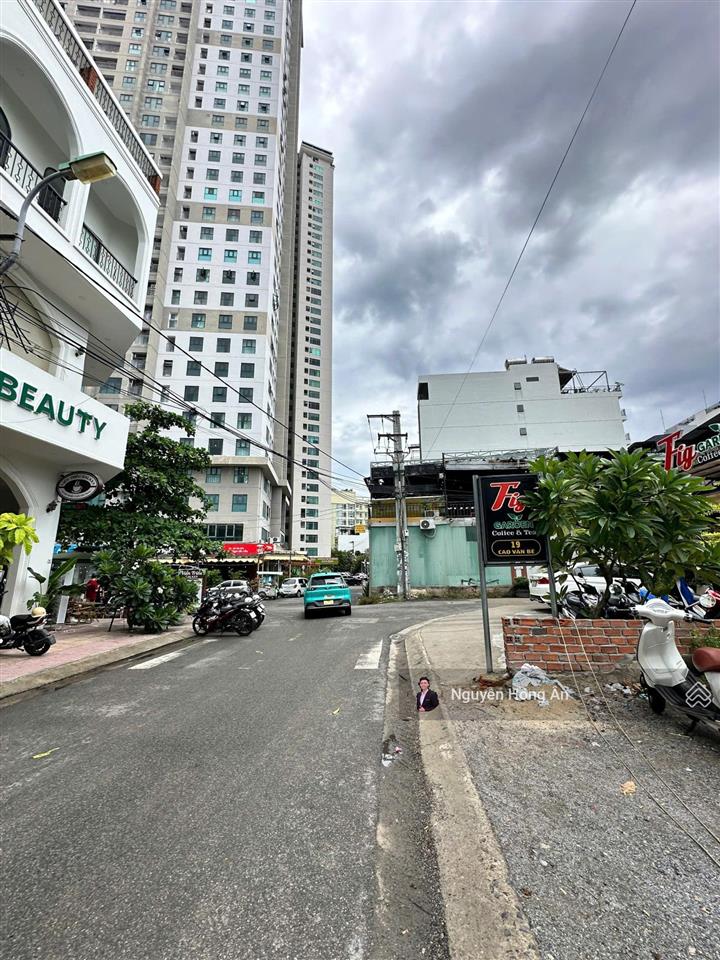 Sở hữu quỹ đất hiếm cách biển hòn chồng chỉ 100m, mặt tiền 10 mét cao văn bé, 619,5m2, 50 tỷ có tl