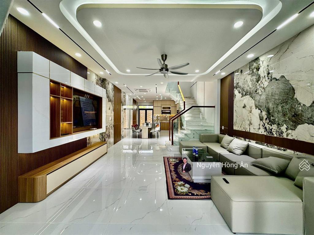 Bán nhà 3 tầng 2 mặt tiền kđt mỹ gia dt 100m2, full nội thất xịn, tiện ích đầy đủ, giá 8,99 tỷ tl