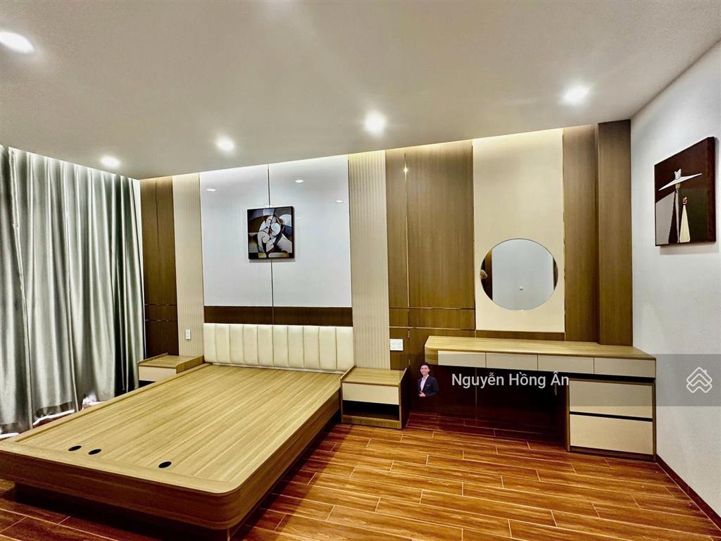 Bán nhà 3 tầng 2 mặt tiền kđt mỹ gia dt 100m2, full nội thất xịn, tiện ích đầy đủ, giá 8,99 tỷ tl