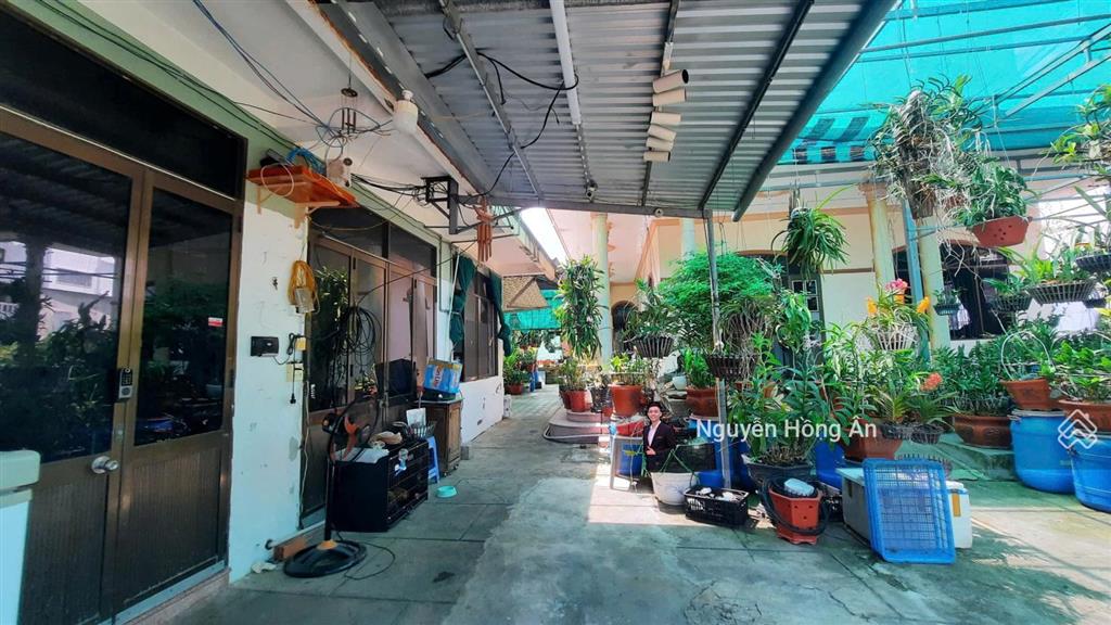 Bán nhà 3 tầng mặt tiền đường dương hiến quyền dt 292,7m2, đầy đủ tiện ích, gần biển, 90tr/m2 tl