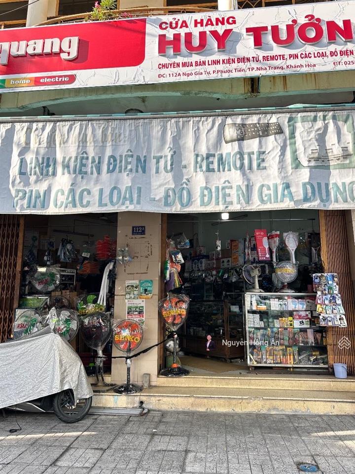 Bán đất tặng nhà 3 tầng lô góc ngô gia tự và bạch đằng  có dòng tiền thuê 9tr/tháng  270tr/m2 tl