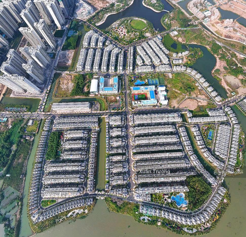 Sản phẩm giá hời! bán shophouse view đẹp, căn góc ngã tư đắc địa tại the manhattan, vin quận 9, hcm